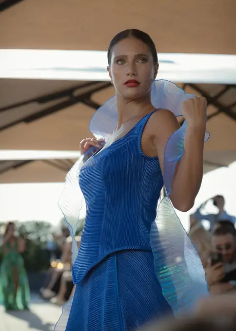 Premiere (Cloud, outside)