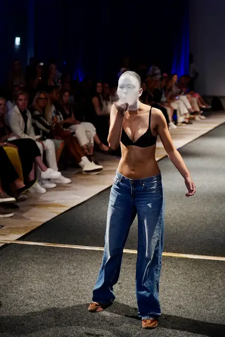 Joelle Jacobs x Holsta